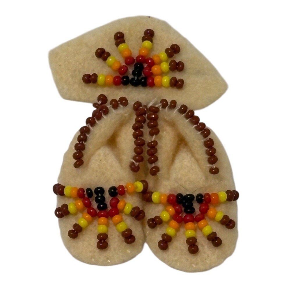 VTG Handmade Native American Indian Miniature Moccasin Shoe Seed Bead Pin Brooch